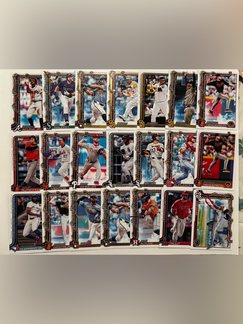 Lot 4 - Bulk mlb baseball card lot variation mixed players / teams